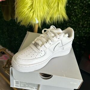 Brand new 3 1/2Y White AF1s.